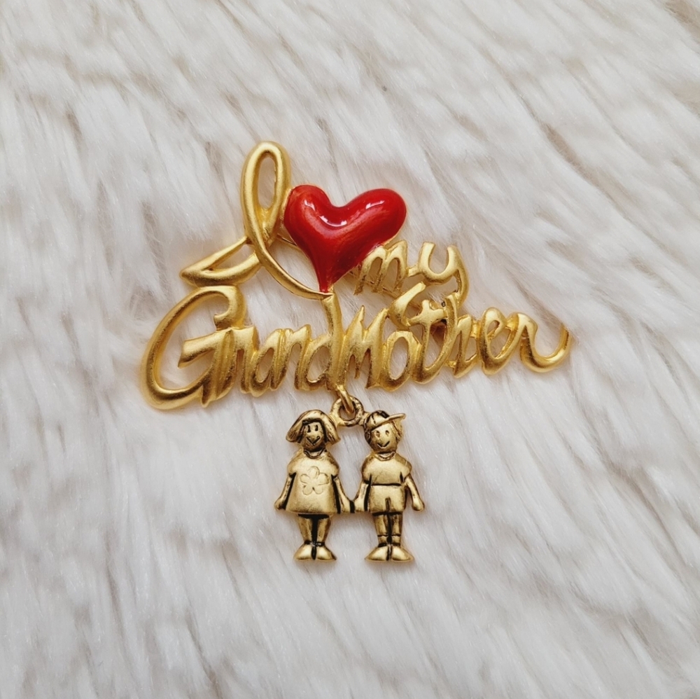 Vintage Signed Tona Gold Tone "I Love My Grandmother" Brooch Pin